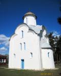 Самая маленькая действующая церковь на Новгородчине.