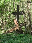 Старинные венгерские кресты на кладбище