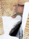Лестница вся в снегу
