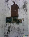 Электрический щиток, используемый, когда в церкви был склад