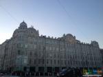  Красивое здание напротив Кремля