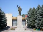 Памятник Ленину за музеем