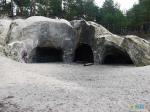   Песчаниковые пещеры