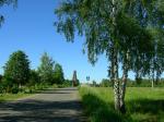 Вид с дороги на колокольню в селе Иванова гора