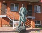 Памятник В.Клыкову в Мармыжах