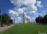 Вид на колокольню Успенского собора с Б. Московской