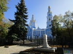 Спасо-Вознесенский собор со стороны сквера И.Н. Ульянова и места его захоронения