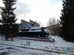 На территории музея под открытым небом тоже стоят танки