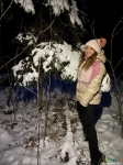 Виктория в зимнем лесу