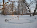 Зимой на пруду устанавливают русскую карусель!