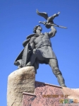 Памятник основателю города Владимиру Храброму